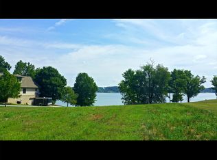 Shoreline Dr, Dandridge, TN 37725