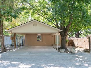 102 Mata Ln, Del Rio, TX 78840