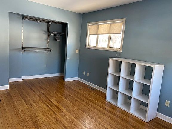 5th image of 2520 22nd Ave NE