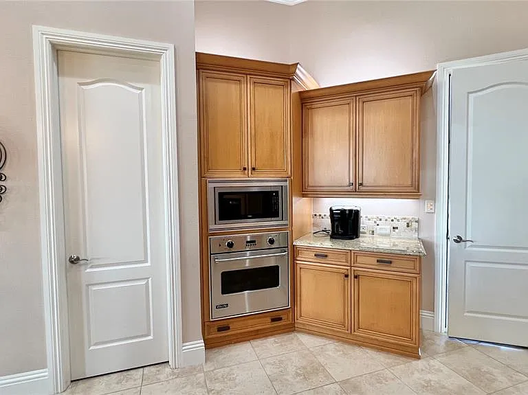 17784 SW 61st Lane Rd — Photo 8