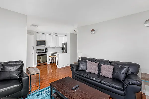 Rented by Compass | media 7