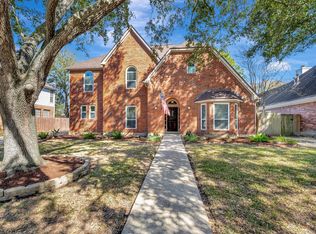 714 Crestwood Dr, Seabrook, TX 77586