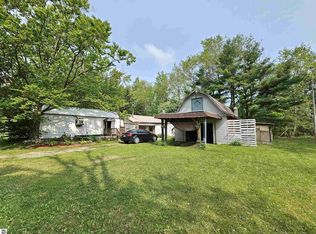 800 S Clark St, Mesick, MI 49668