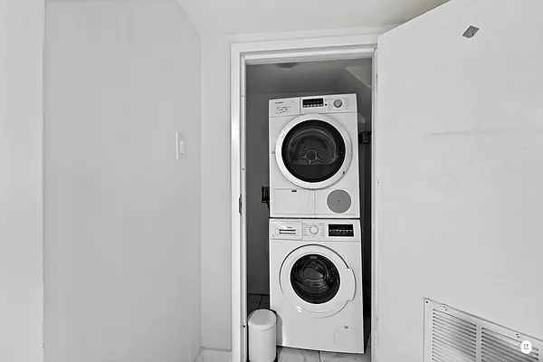 Rented by The Galatz Group | media 30