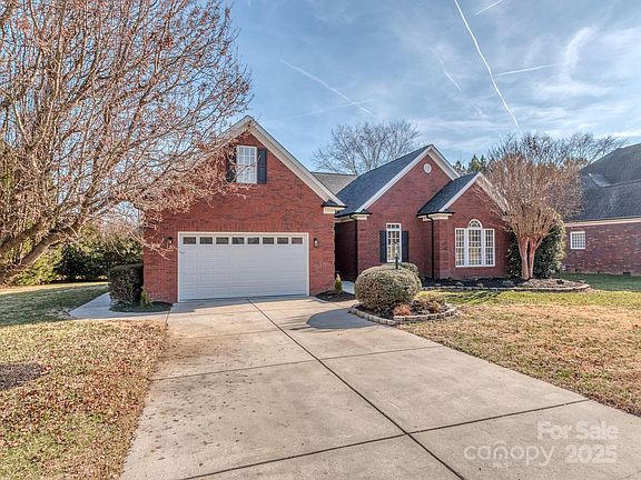 2nd image of 7852 Grimsby Cir