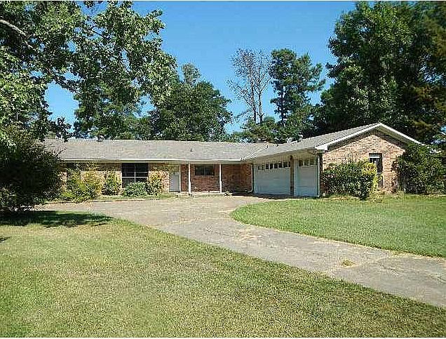 1st image of 4400 Parkridge Dr