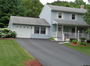 16 Canvasback Rdg, Waterford, NY 12188
