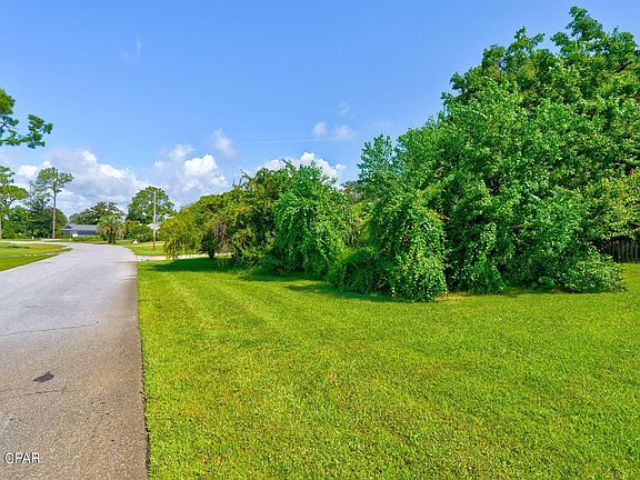 2nd image of 609 Amberjack Dr