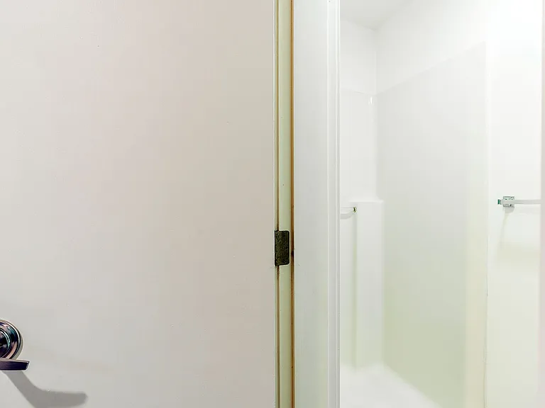 Modern Efficient Apartments in Prime Capitol Hill Location — Photo 13