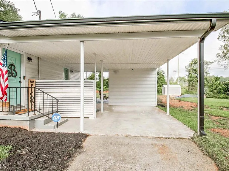 22 Willow Dr — Photo 3