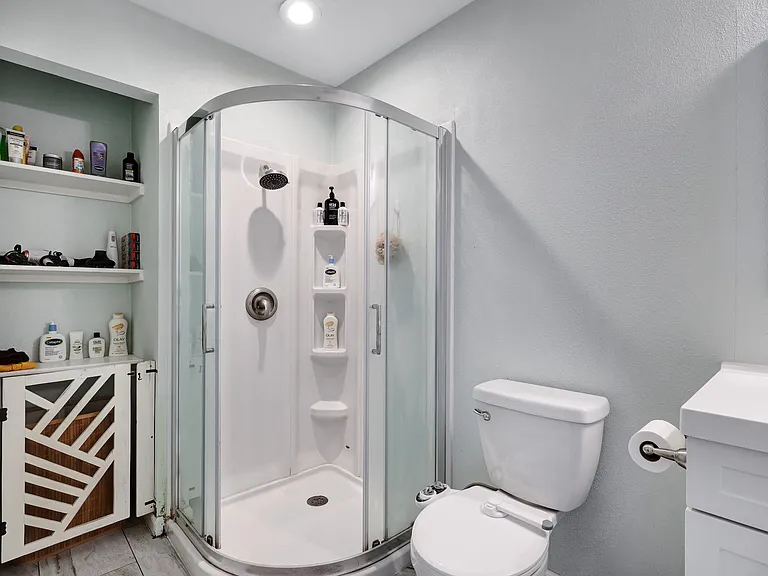 35 Storeywood Dr — Photo 19