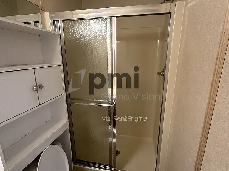 1306 Arthur Ave #16 — Photo 4
