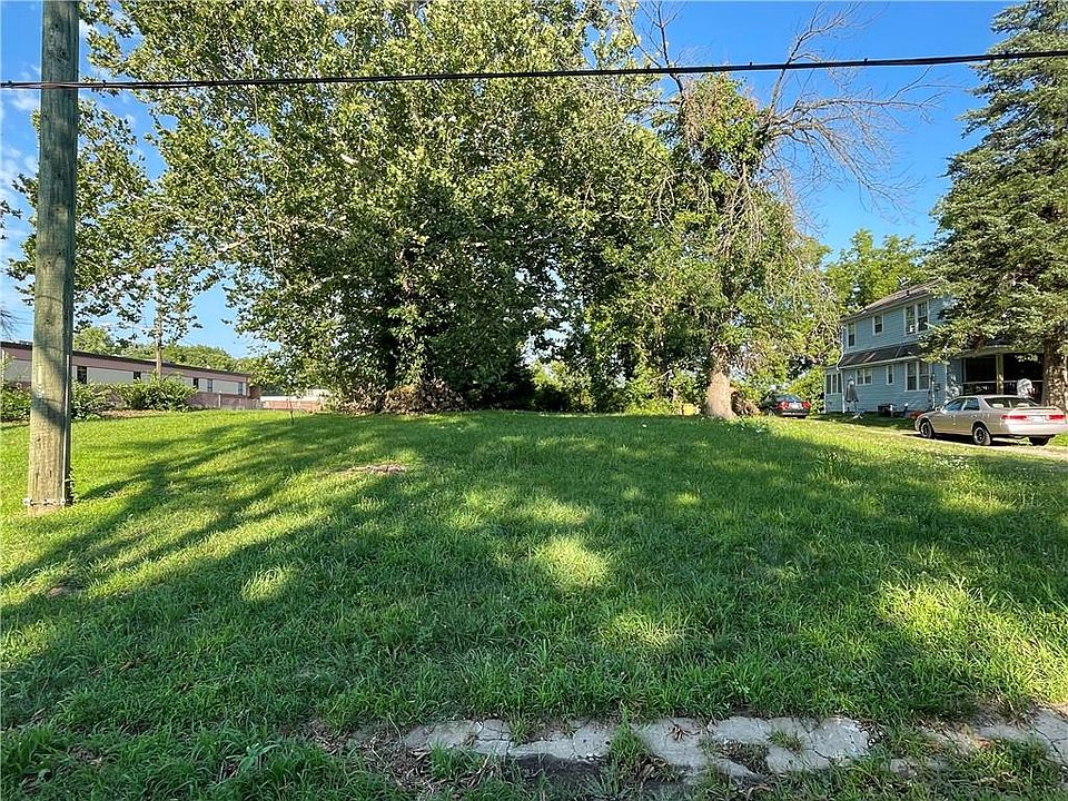 1st image of 3005 N 10th St