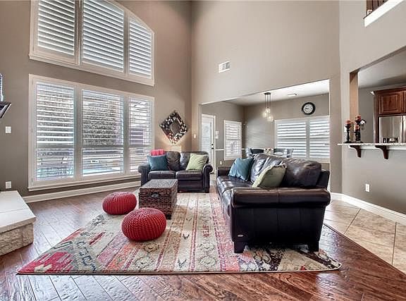 5th image of 2810 Welton Cliff Dr