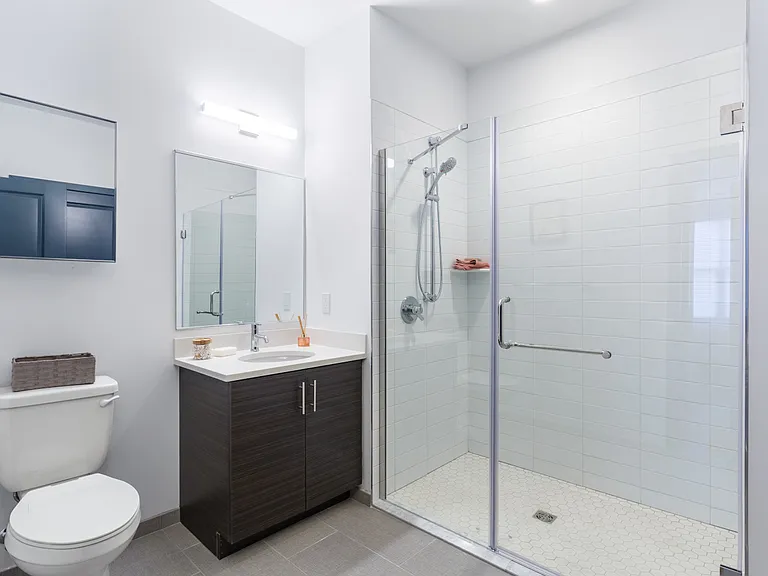 EVO Apartments — Photo 8