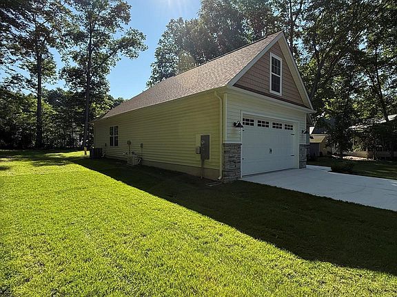 3rd image of 65 Beaver Pond Cir
