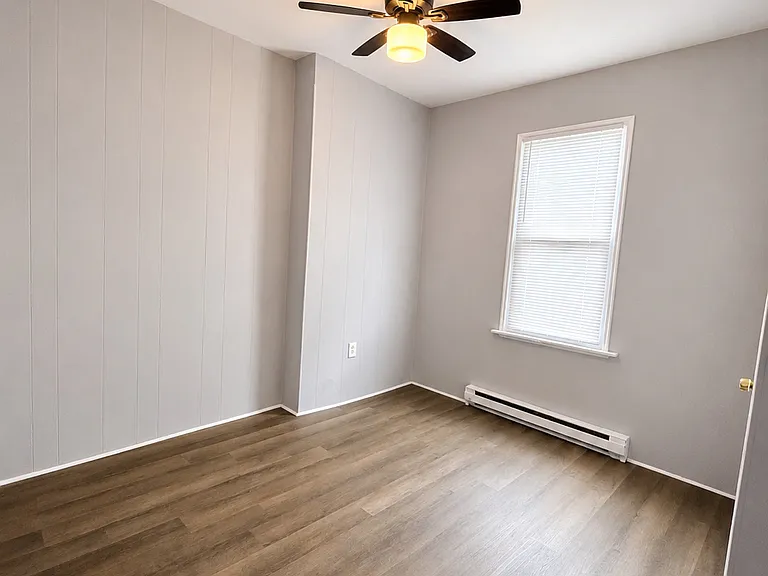 5024 Parrish St — Photo 15