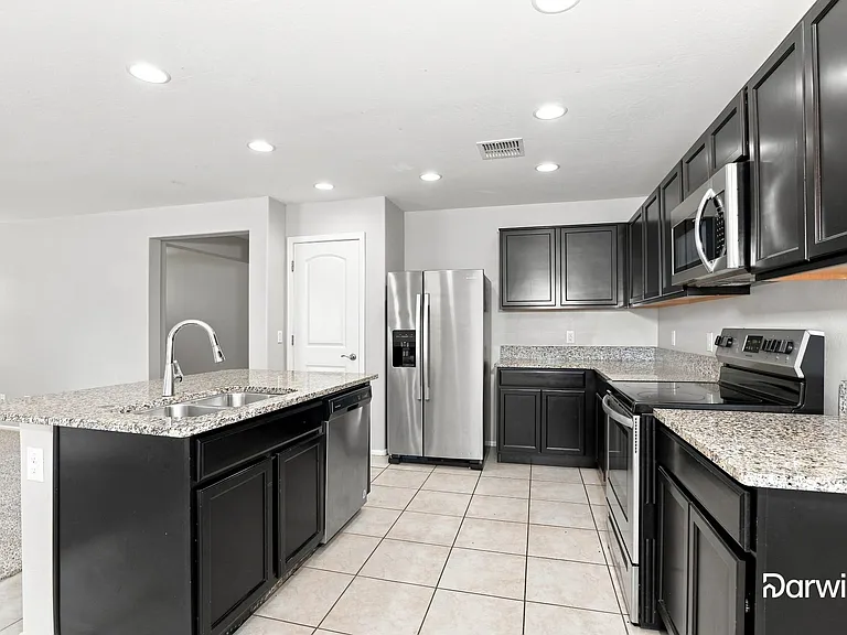 6043 E Oasis Blvd — Photo 2