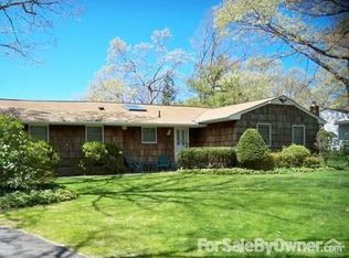 42 Washington Ave, Miller Place, NY 11764