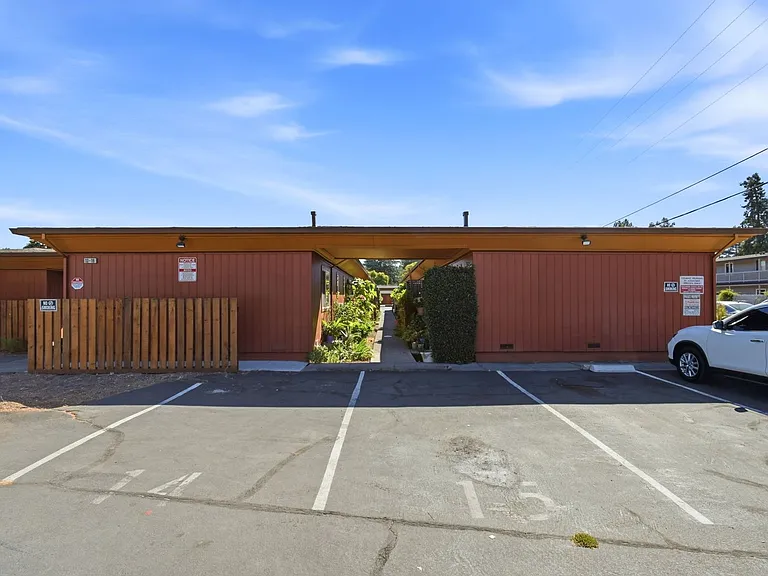 822 West Ave — Photo 10