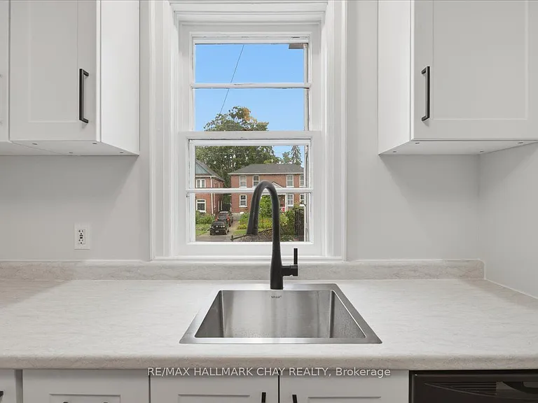 15 Parkside Dr #3 — Photo 18