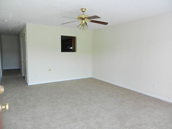 2nd image of 250 Chinquapin Trl APT E