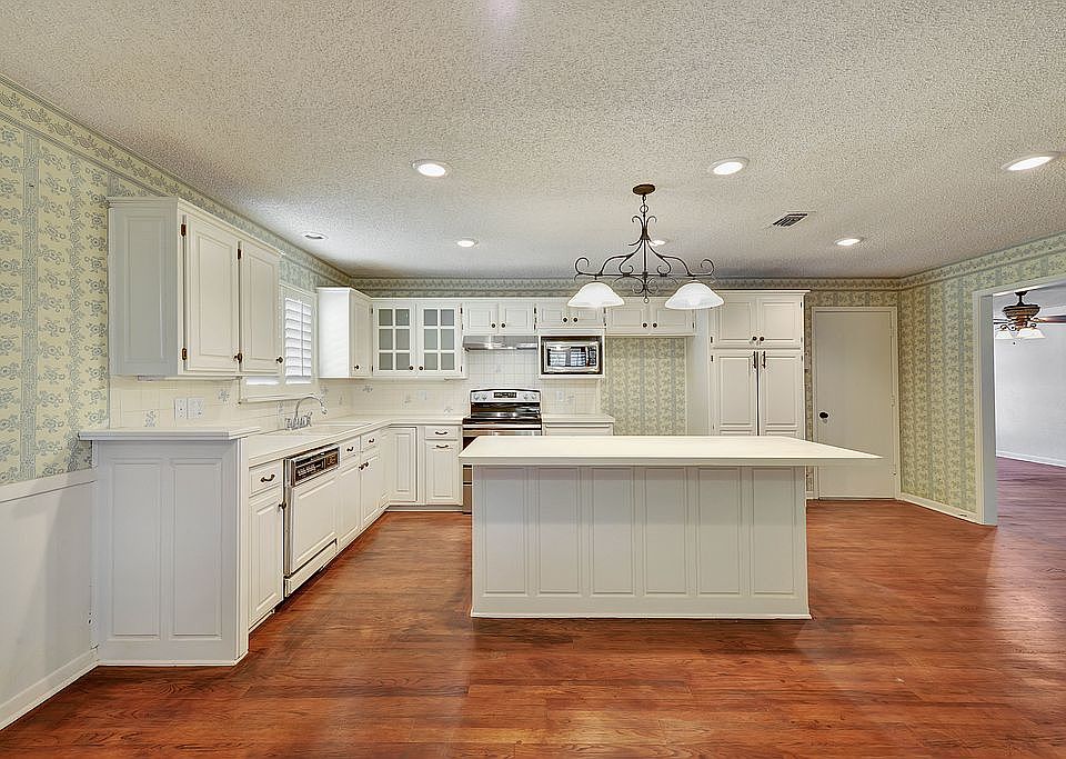 Open concept kitchen