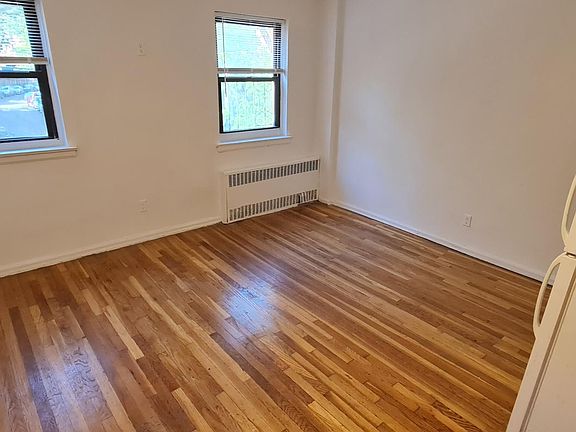 5th image of 139 84th Dr #2
