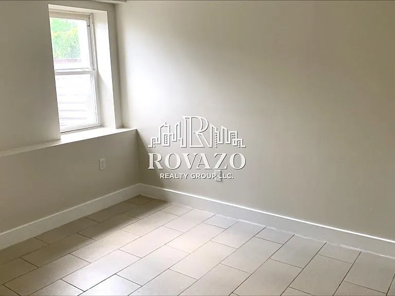 352 William St #B2C — Photo 3
