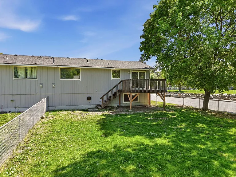 2705 N Robie Ct — Photo 28