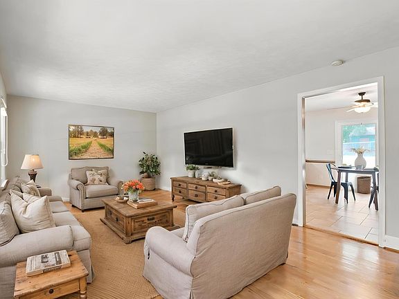 5th image of 544 Clearview Cir