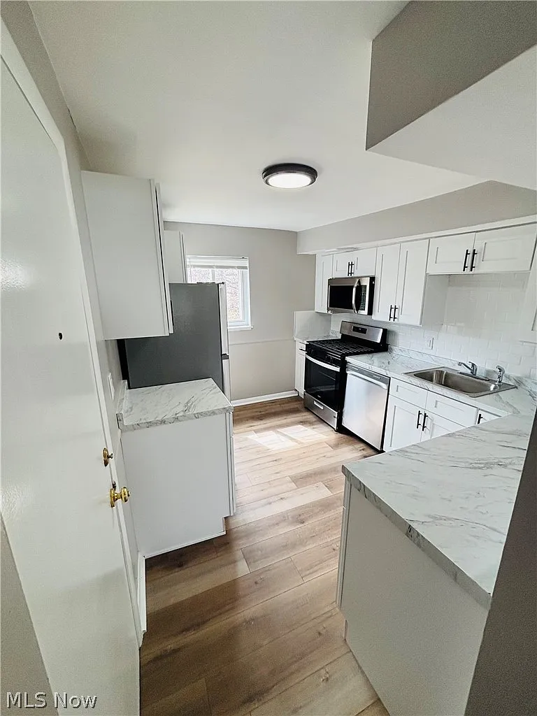2 bed, 800 sqft, $1,500 — Photo 4