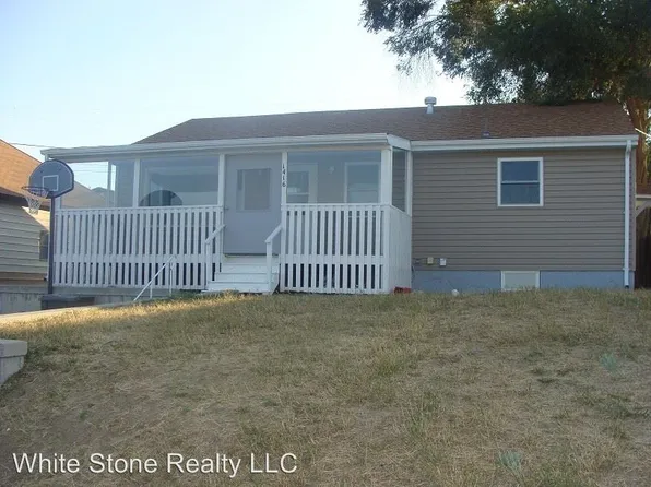 1416 Coulson Pkwy, Rawlins, WY 82301