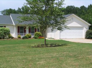1586 Brush Creek Dr, Winder, GA