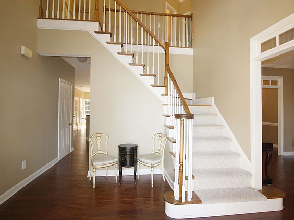 3rd image of 4965 Haydens Walk Dr