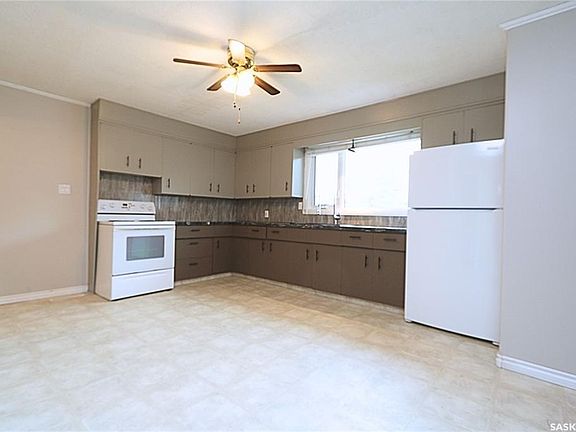 3rd image of 214 Main STREET