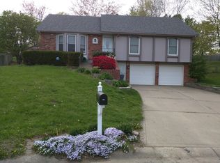 7910 N Garfield Ave, Gladstone, MO 64118