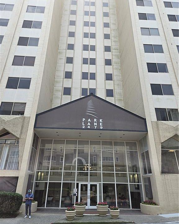 1st image of 2479 Peachtree Rd NE APT 902