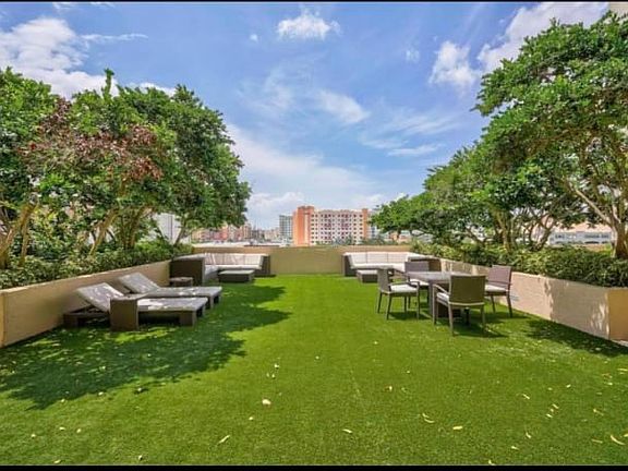 4th image of 410 Evernia St APT 312