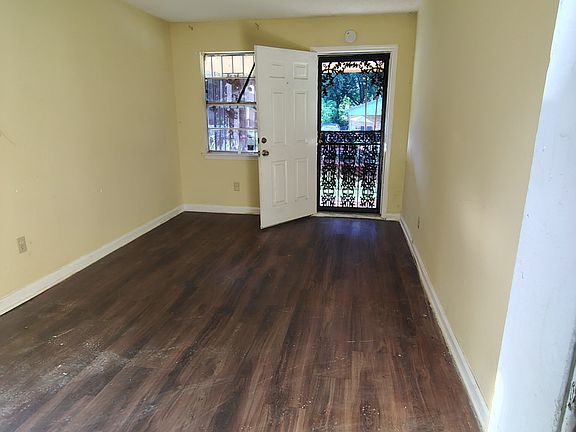 5th image of 549 Cambridge Ave