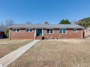 4 Camelback Rd, Greenville, SC 29617