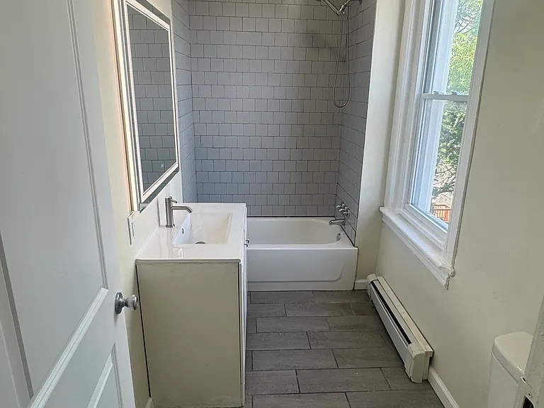 1151 E 4th St #2 — Photo 5