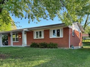 1950 Bobbinray Ave, Florissant, MO 63031