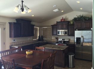 805 W Falcon Cir, Blackfoot, ID 83221