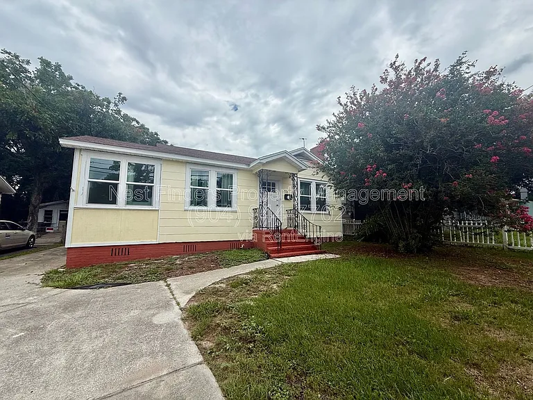 5143 Palmer Ave — Photo 3