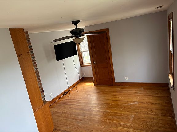 5th image of 58 Massachusetts Ave