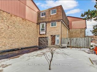 222 Pearson St #48, Oshawa, ON L1G 7C6