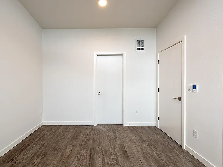 Sienna Apartments — Photo 5