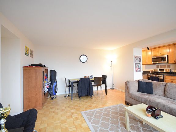 3rd image of 3950 N Lake Shore Dr APT 1210