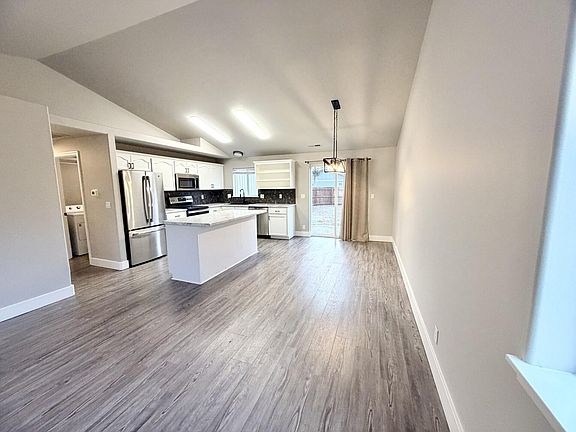 4th image of 16698 Wyatt Dr